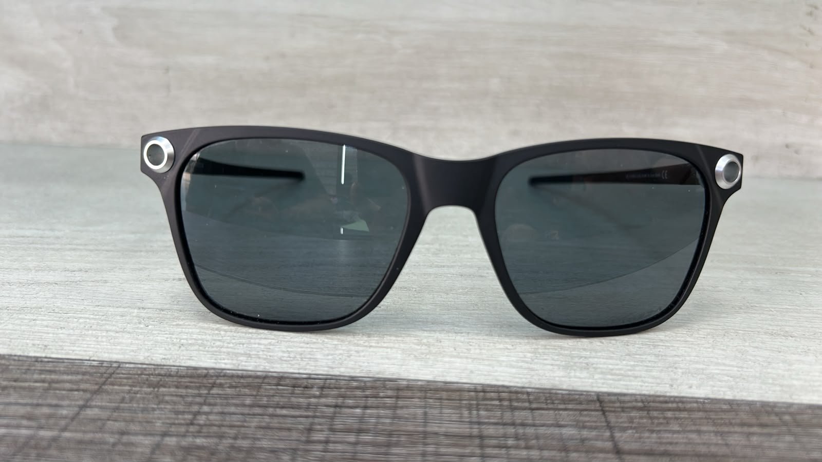 Lentes de sol Oakley OO9102-E255